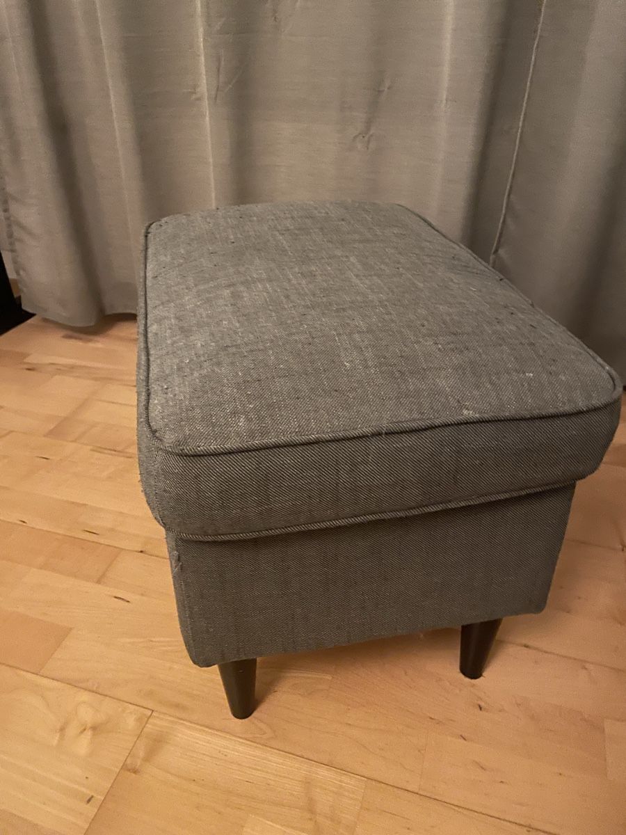 Poltrone: IKEA STRANDMON repose pieds confortable gris – Usato da Sierre venduto da Ruyfigas 1