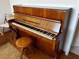 Zimmermann Klavier aus Holz: schöner Vintage-Charakter