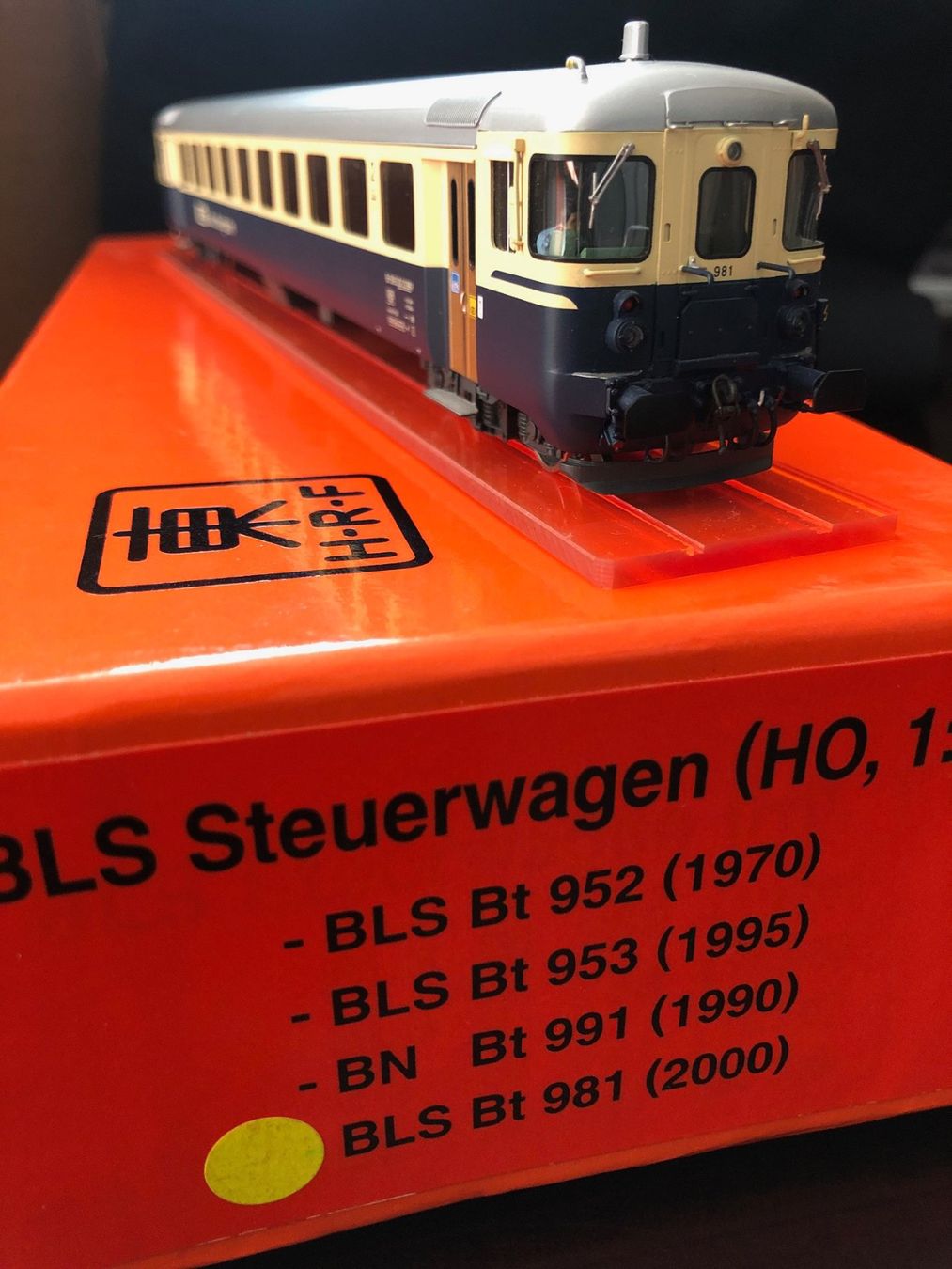 HRF Modellini di ferrovie: HRF BLS Steuerwagen Vitrinenmodell digital – Nuovo (secondo la descrizione) da St.Gallen venduto da conduit