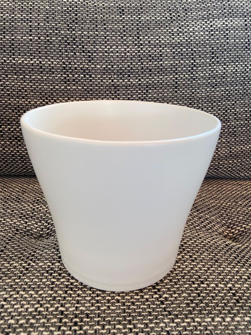 Pots de fleurs: Topf weiss – D'occasion à Gommiswald par Aloha.Spirit
