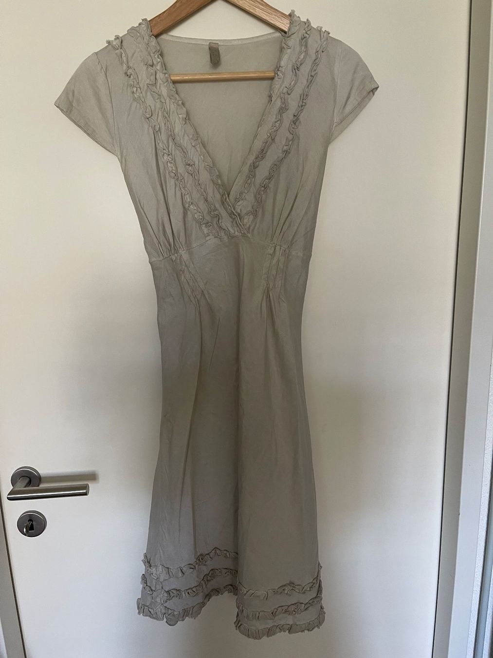 Vestiti: Kleid von Please – Nuovo (secondo la descrizione) da Therwil venduto da Schnaebeli