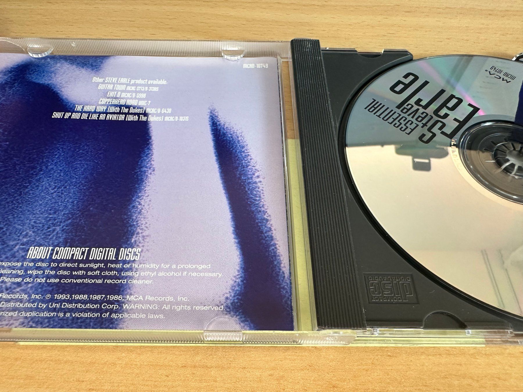 CD: Steve Earle – Essential Steve Earle – Usato da Rikon im Tösstal venduto da Alpenmutz 2
