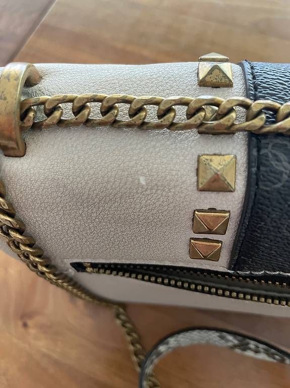 Borse da donna: Guess Crossbody Bag Katey – Usato da Aathal-Seegräben venduto da ale_nb8l 4
