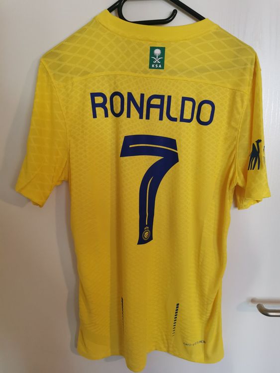 Verwunderlich Al Nassr Ronaldo Trikot Kaufen Fotos