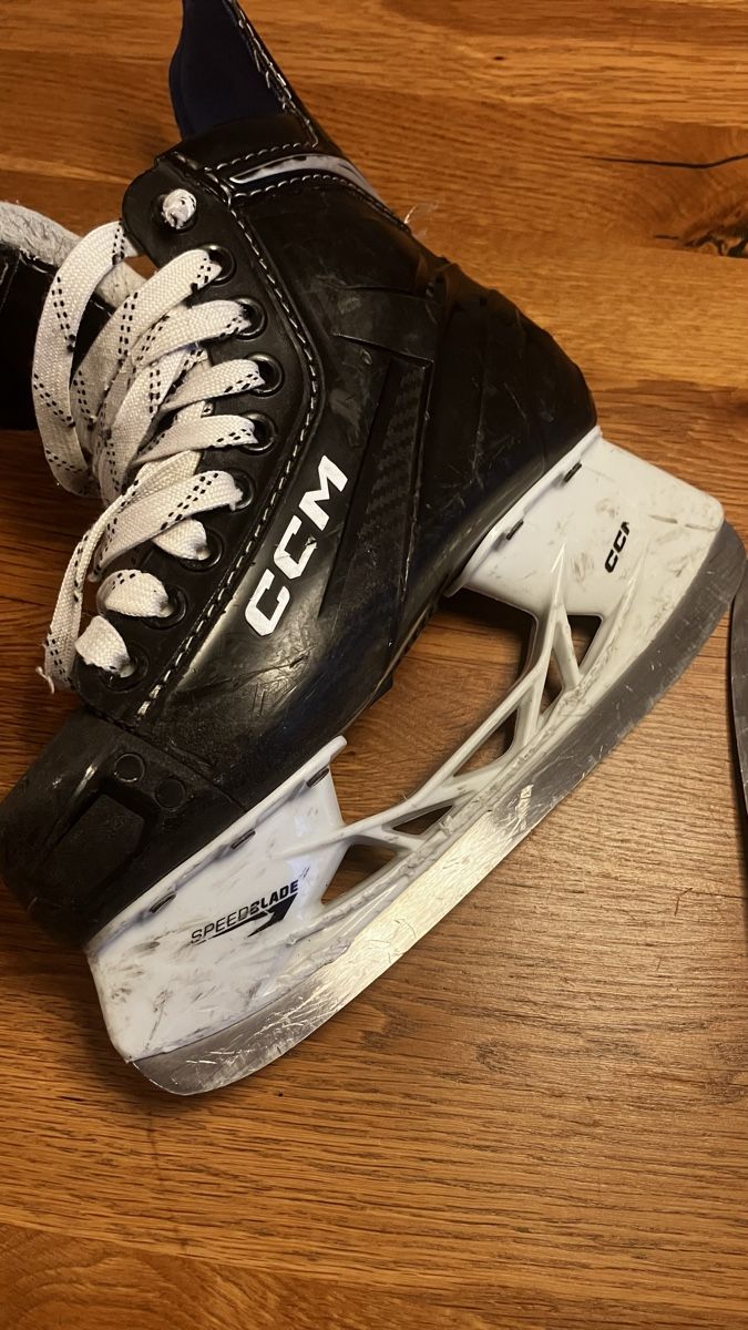 Ccm Pattini da ghiaccio: Patins CCM Next taille EUR 35 – Usato da Biel/Bienne venduto da juicejuice 4