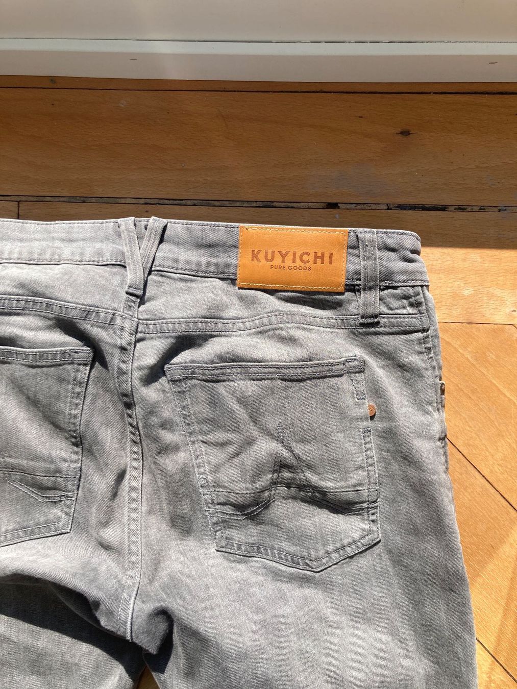 Jeans: KUYICHI-Jeans zwei- oder dreimal getragen von Rrrrevolve – D'occasion à Zürich par soulrider73 3