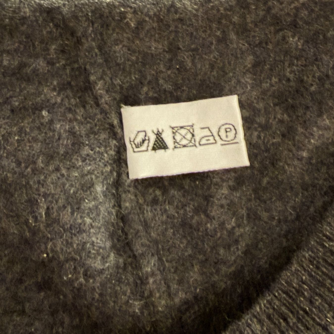 Maglioni & Felpe: Herrenpullover mit V-Ausschnitt – Usato da Stäfa venduto da britsch57 2
