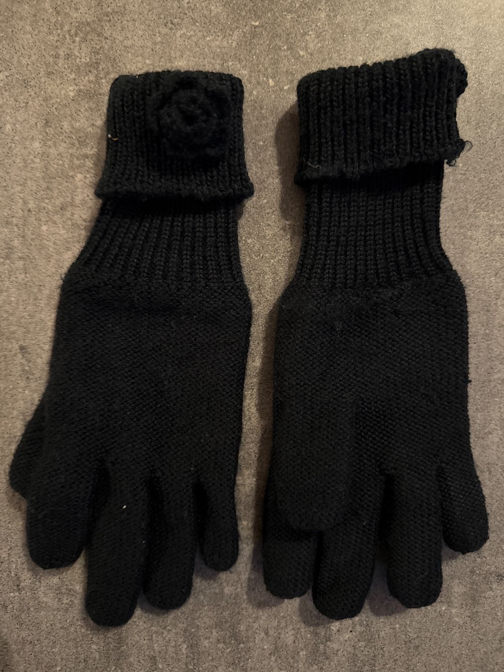 Jacadi Guanti: Winter Handschuhe Blumen Mädchen ca. 22 cm lang Paris – Usato da Niederbüren venduto da funkel06