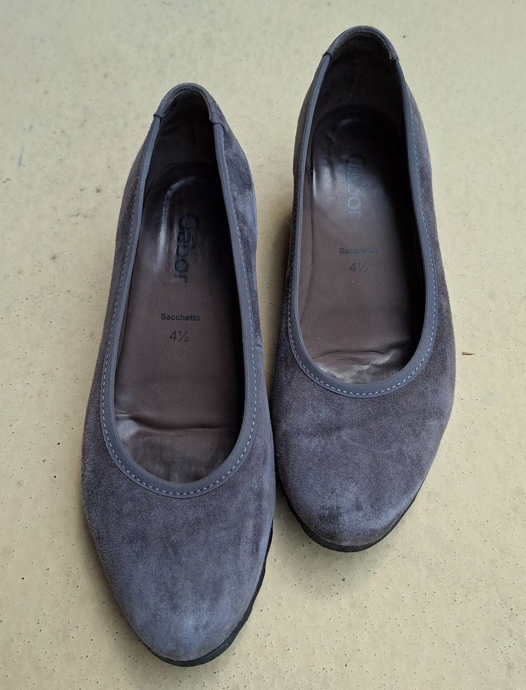 Gabor Scarpe da donna: Gabor bequeme Pumps in Wildleder – Usato da Stäfa venduto da meridianum 1