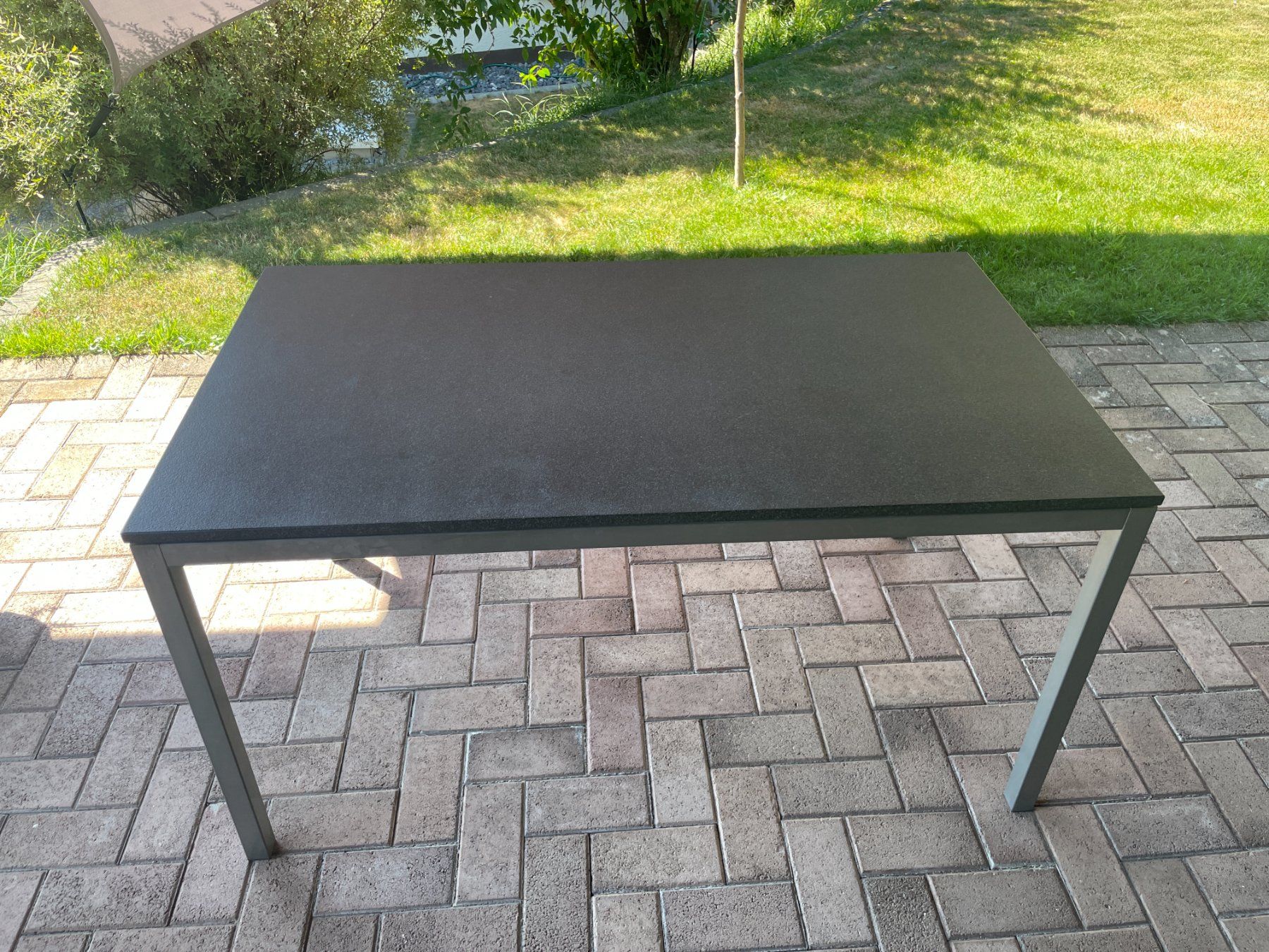 Tavoli: Granit-Tisch 140 x 80 cm – Usato da Schmerikon venduto da die_8b8m 1