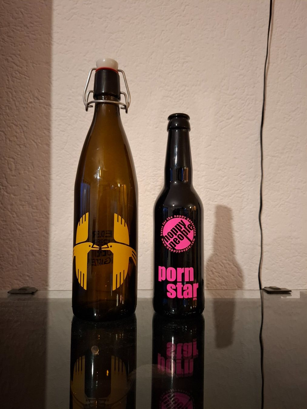 Bicchieri, Caraffe & Bottiglie: Bouteille de bière vide Porn Star et Einsiedler – Usato da Moutier venduto da Carambaaa 1