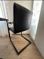4x moderne Freischwinger Stühle mit Armlehnen