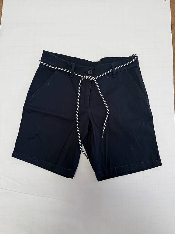 Pantaloni: Shorts blau / kurze Hose / 38 – Usato da St. Niklausen LU venduto da Sundy01