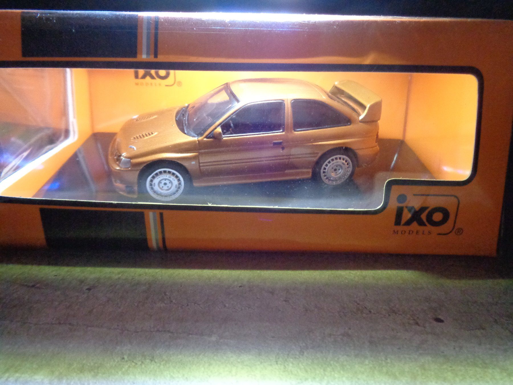 Ford Modellini d'auto: Ixo 1:43 Ford Escort Cosworth 1992 – Nuovo e nell'imballaggio originale da Reconvilier venduto da rallycar 2