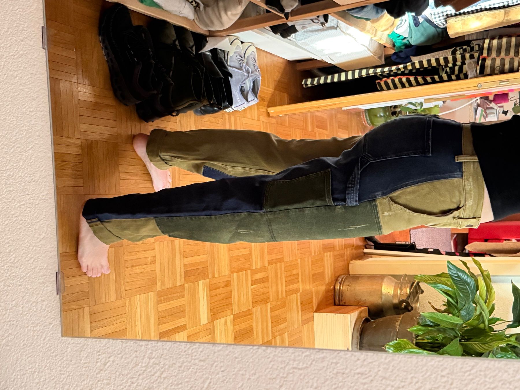Guess Hosen: Trendy patchwork trousers, guess – Gebraucht aus Dietikon von dom_pvq5 1