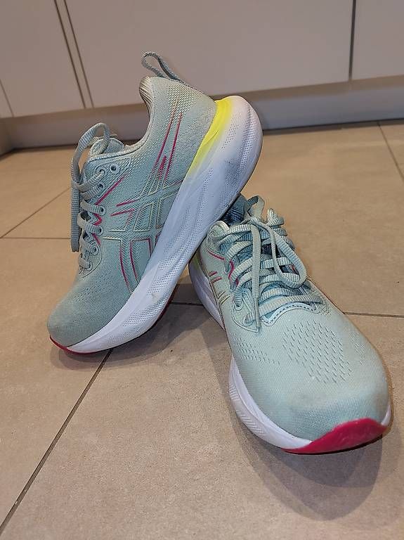 Damenschuhe: ASICS Laufschufe – Gebraucht aus Mönthal von TASUT 2
