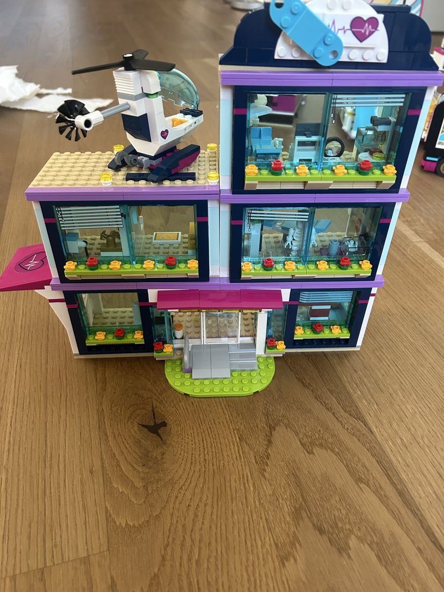 Lego Giocattoli: Lego Friends: Krankenhaus – Nuovo (secondo la descrizione) da Schöftland venduto da DesignbyNaja