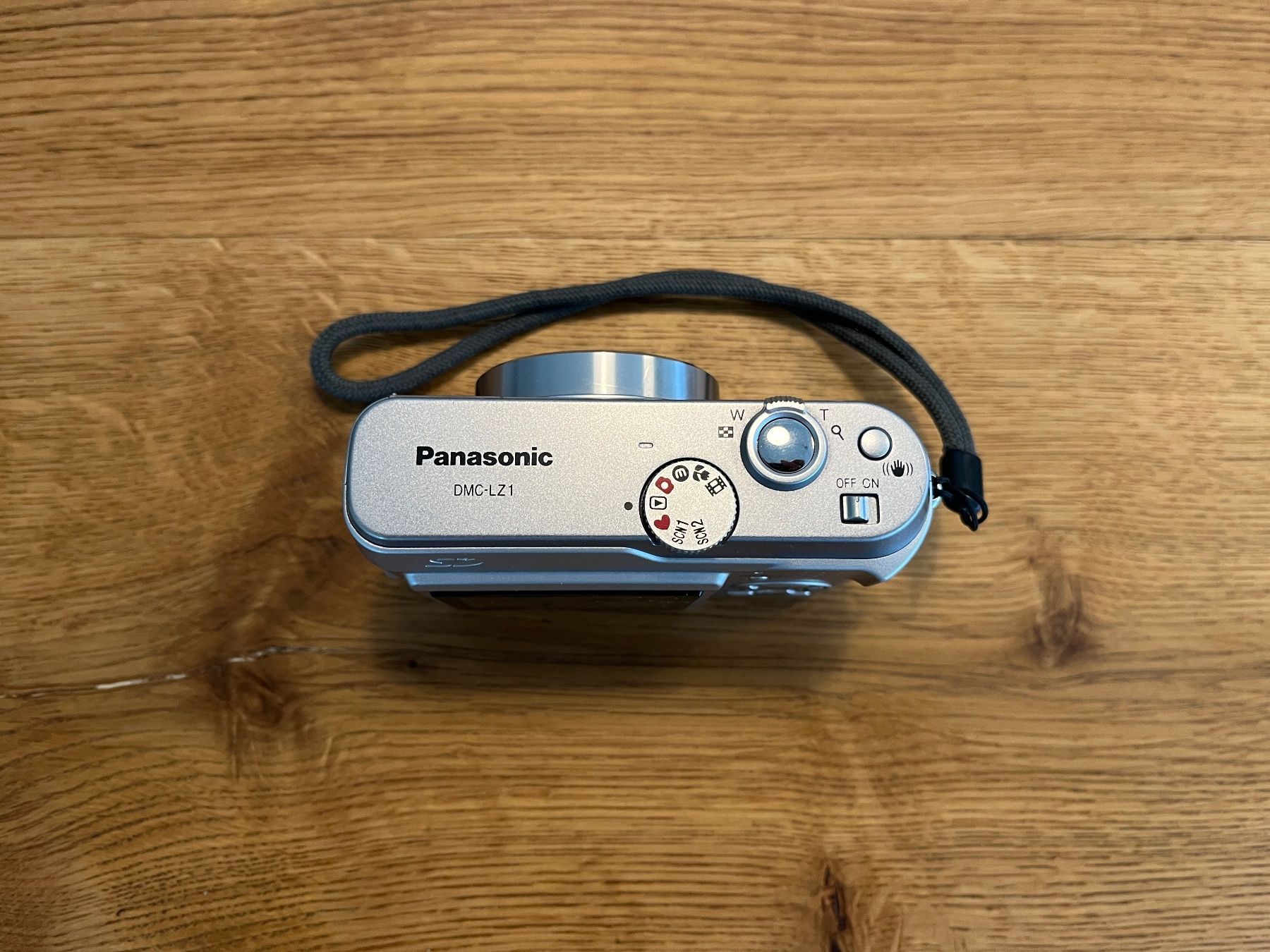 Panasonic Kamera: Panasonic Lumix Vintage Kamera – Gebraucht aus Steinen von nic_yk9v 3