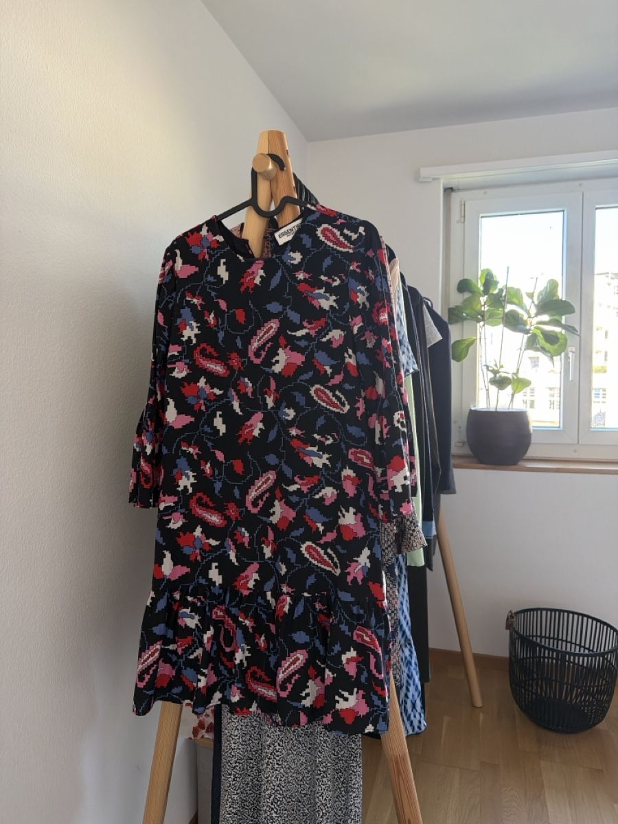 Vestiti: Designer Kleiderpacket Gr. S – Usato da Zürich venduto da sar_lv2d 8