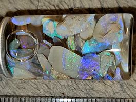 Natürliche australische Opal Splitter in der Flasche