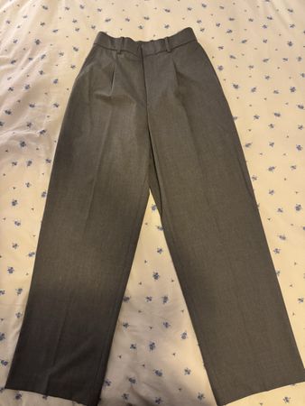 Uniqlo Pleated wide leg trousers