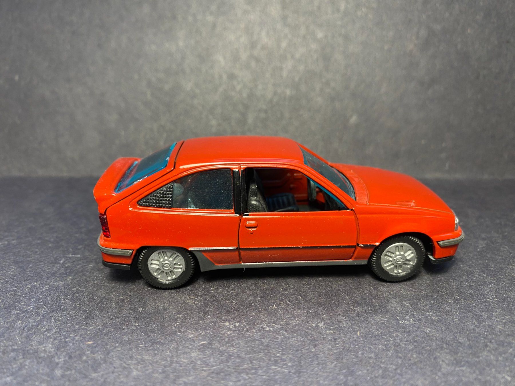 Gama Modellini d'auto: Opel Kadett E GSi - GAMA 1:43 – Usato da Spiez venduto da Mlandcruiser 5