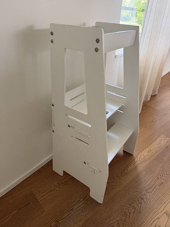 Seggioloni: Lernturm / Kitchen Helper aus Holz  Weiss – Usato da Kilchberg ZH venduto da ChristineVF 2