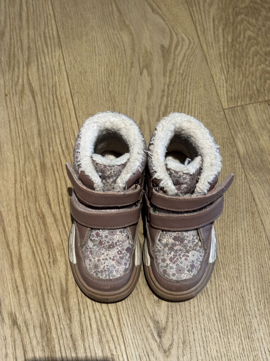 Schuhe für Mädchen: Wheat Blumenmuster Grösse 25 – Gebraucht aus Cham von Giulia1009 2