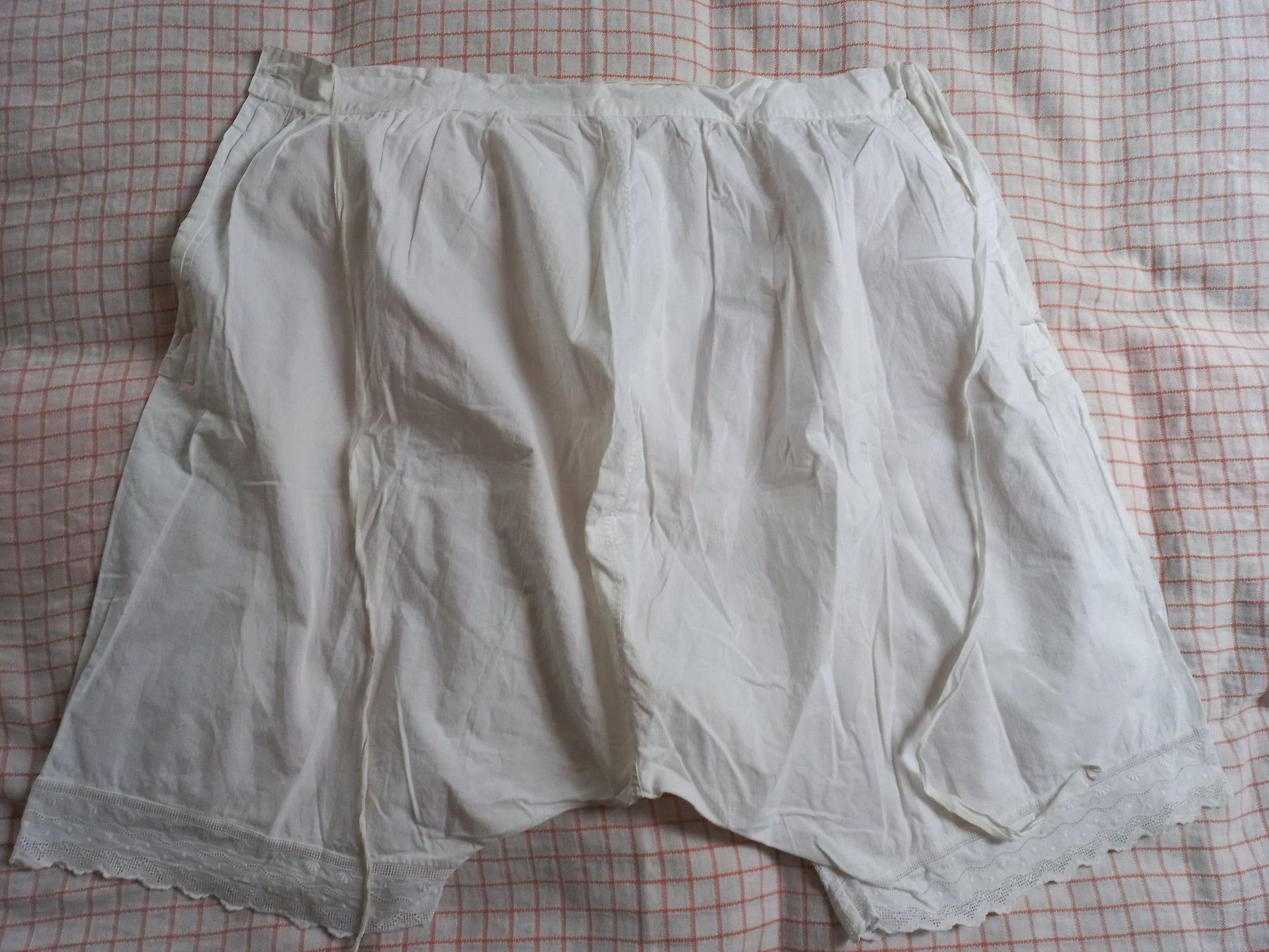 Altra biancheria intima: Sehr alte Unterhose mit Spitzen – Usato da Büttikon AG venduto da Annale 1