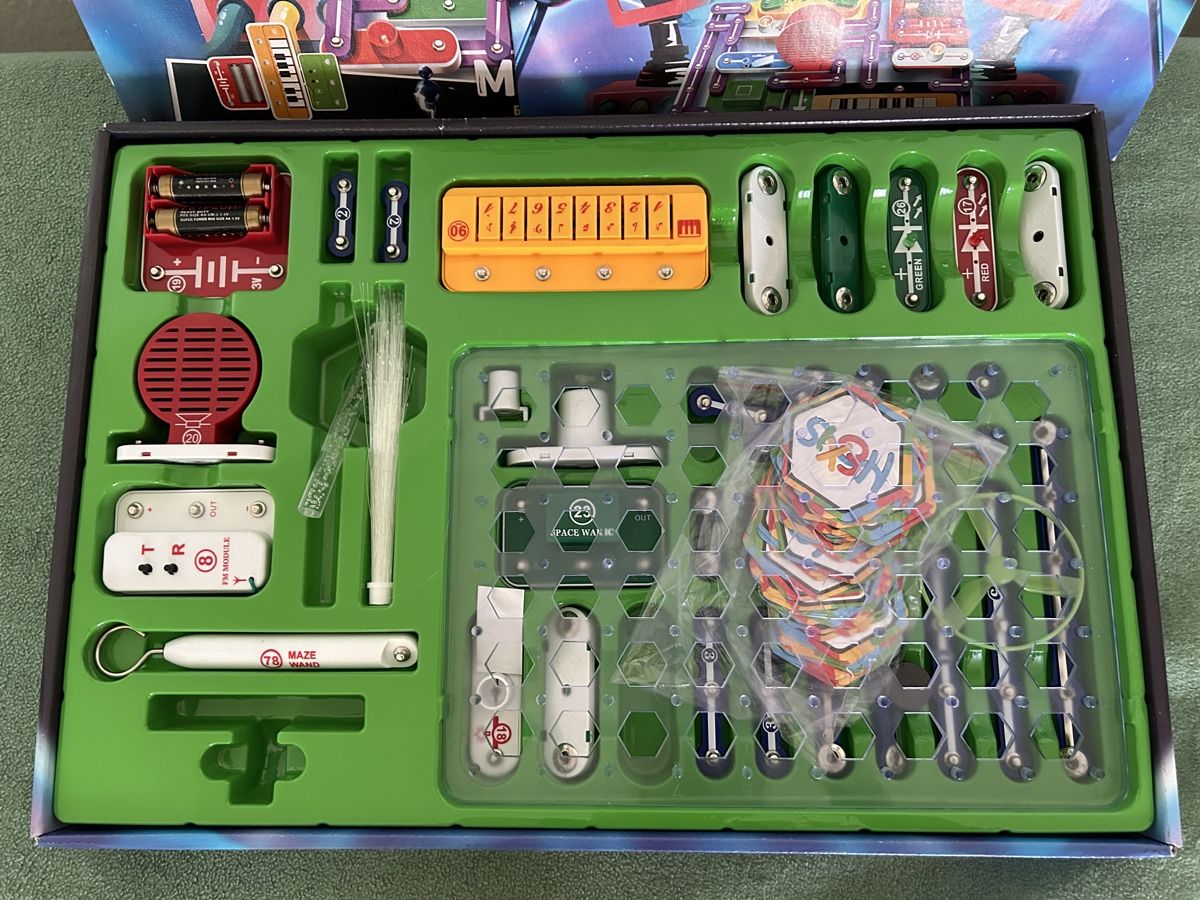 Kit di costruzioni: Electro Laboratory Science Kit - Wissenschaftliches Set – Nuovo (secondo la descrizione) da Kloten venduto da Mod_qc5v 1