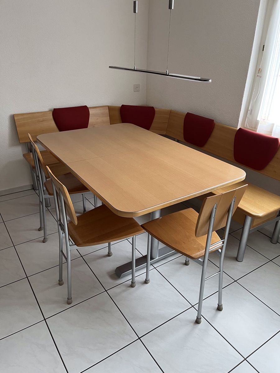 Set de table et chaises: Esstisch mit Eckbank und Stühlen – D'occasion à Arth par Sukram65 1