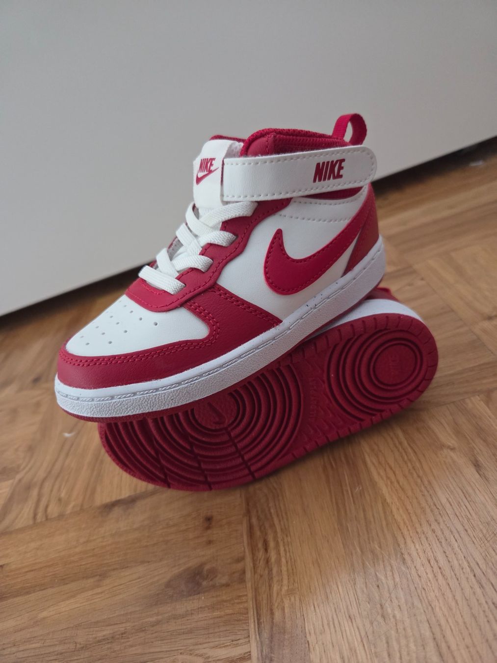 Nike Scarpe da uomo: Baskets Nike enfant taille 26 NEUVES – Nuovo (secondo la descrizione) da Tolochenaz venduto da N_Dupont 1