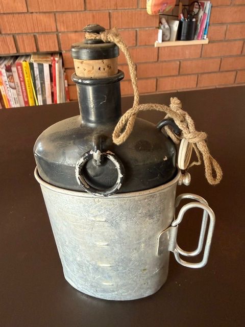 Armée suisse Sacs: Matériel militaire ou sanitaire pour collectionneur – D'occasion à Enges par cordec 7