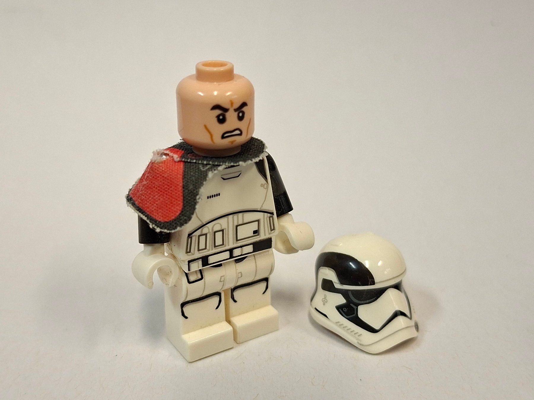 Lego Spielzeuge: First Order Stormtrooper Officer sw0664 – Gebraucht aus Sils im Domleschg von AMAG_AUDI_ZH 1