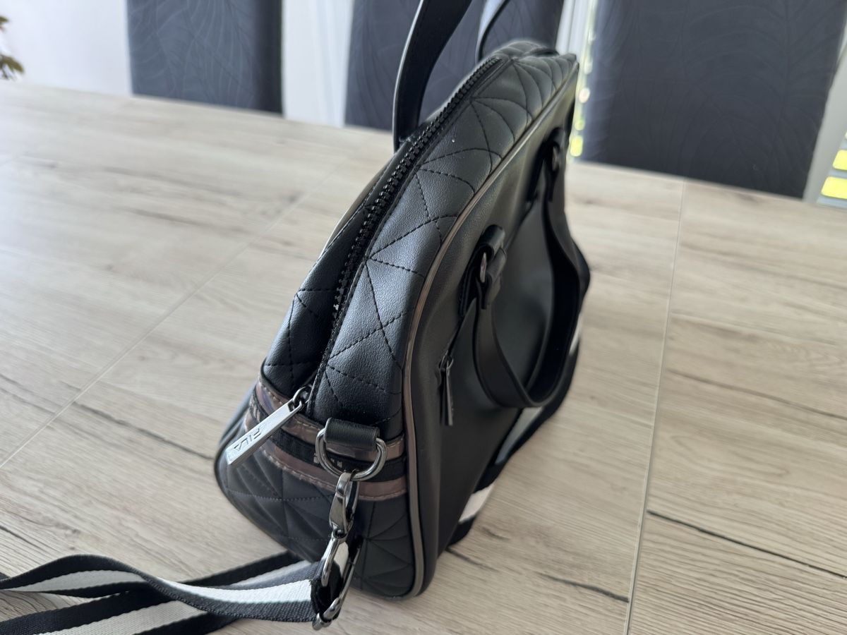 Lässig Borse da donna: Lässige Handtasche – Usato da Meisterschwanden venduto da Scania78 5