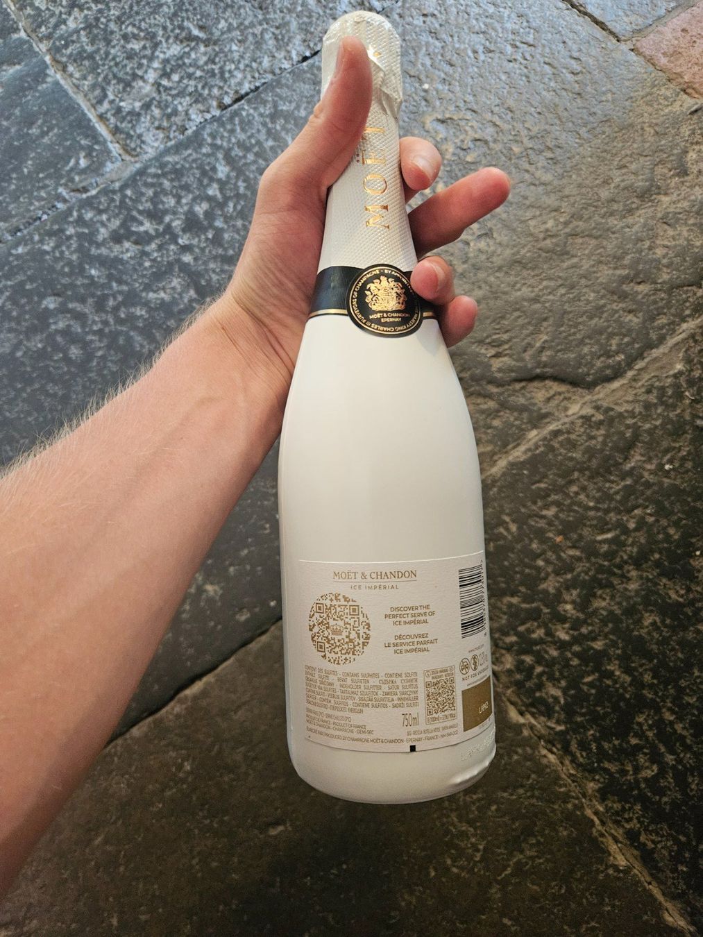 Moet Altro: Moët & Chandon Ice Impérial - Originalflasche (neu) – Nuovo e nell'imballaggio originale da Lugano venduto da dan_2qsg 1