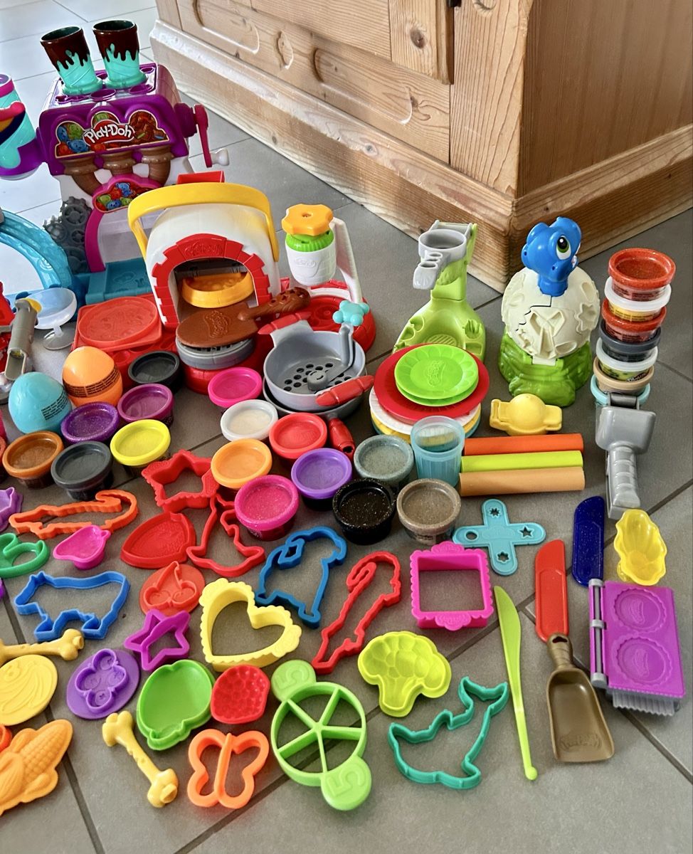Play-Doh Giocattoli: Play Doh Set konvolut mit ungebrauchter Knete – Usato da Oberhasli venduto da Schneeschueh 3