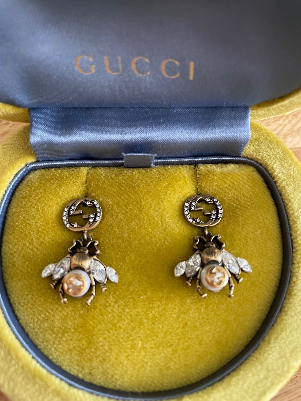 Gucci Ohrringe & -stecker: GUCCI Bienen Ohrringe mit Steinen, FULLSET – Gebraucht aus Meilen von Shelty_91
