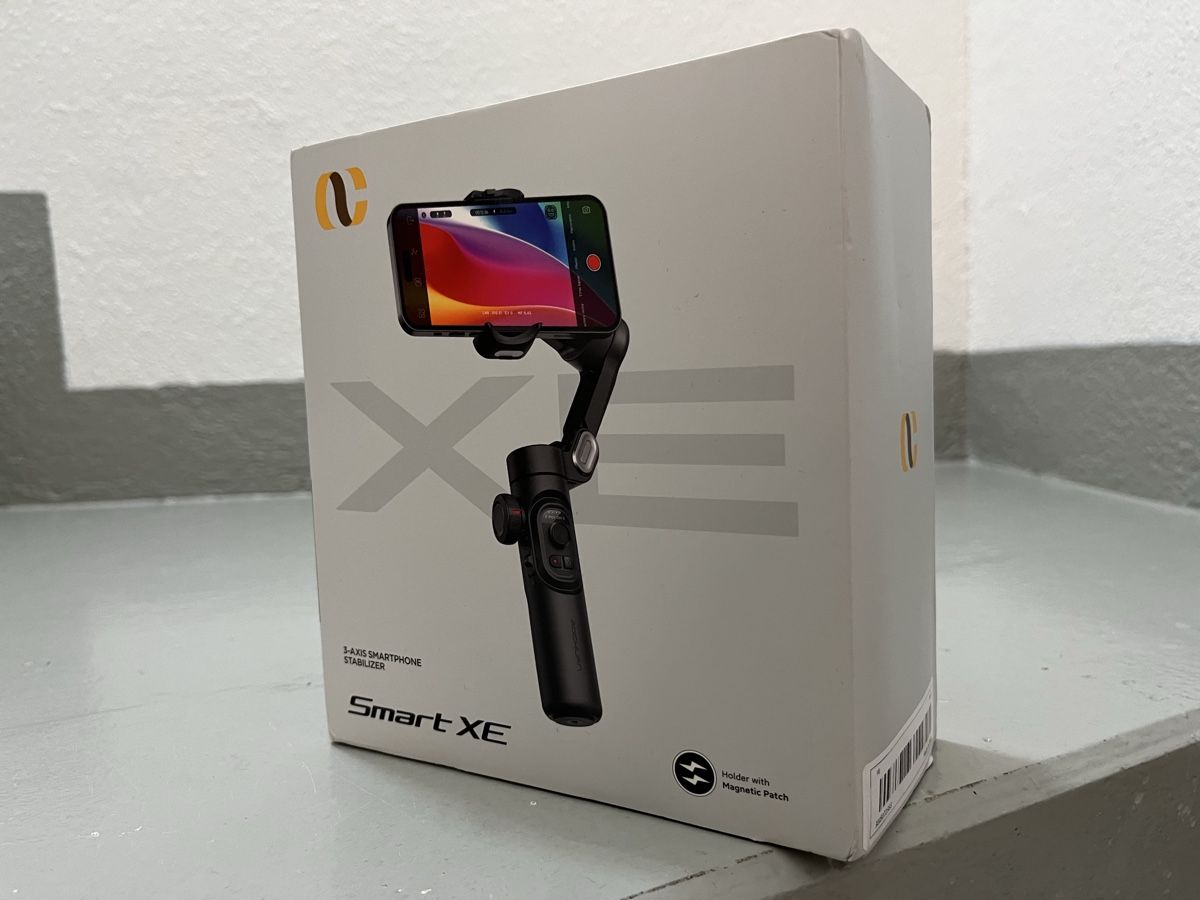 Altro in Decorazioni & Accessori: Smartphone Stabilizer - Aochuan Smart XE - new, never used – Nuovo e nell'imballaggio originale da Affoltern am Albis venduto da dan_jm8b