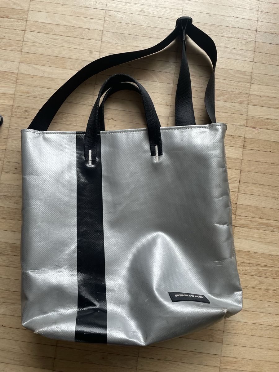 Freitag Borse: Original Freitag Tasche Leland  silber – Usato da Uster venduto da 69madonna