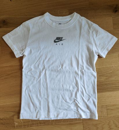 Nike T-Shirt / Grösse 128-137