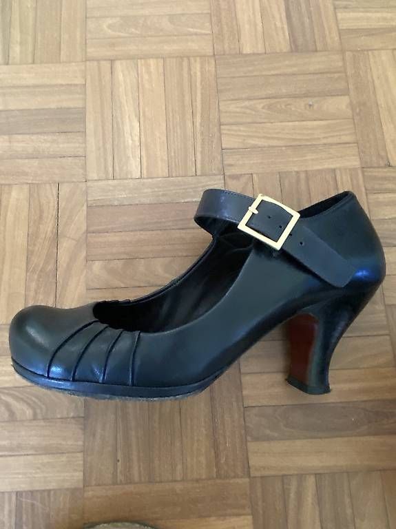 Damenschuhe: 2 Paar Chie Mihara Pumps – Gebraucht aus Zürich von hannibal09 2
