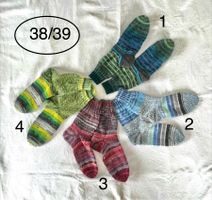 bunte handgestrickte Wollsocken, 38/39