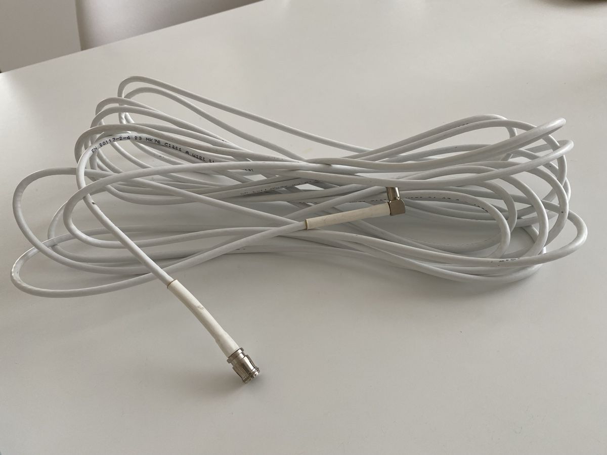 Kabel: TV Antennenkabel 9 m – Gebraucht aus Brugg AG von Honeybee6