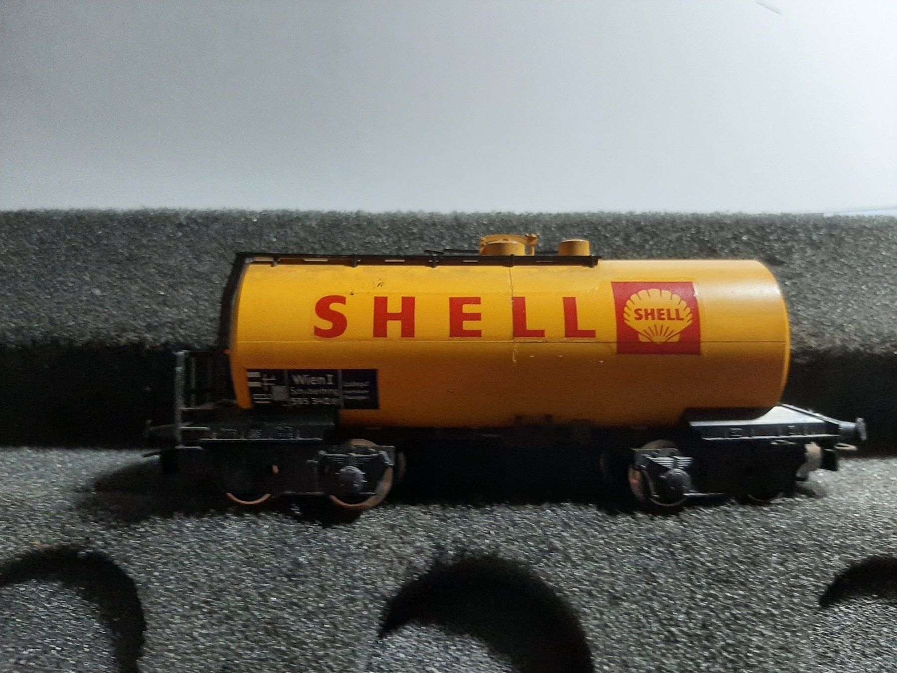 Kleinbahn Modelleisenbahnen: KLEINBAHN SHELL – Gebraucht aus Avully von RIVALIS 2