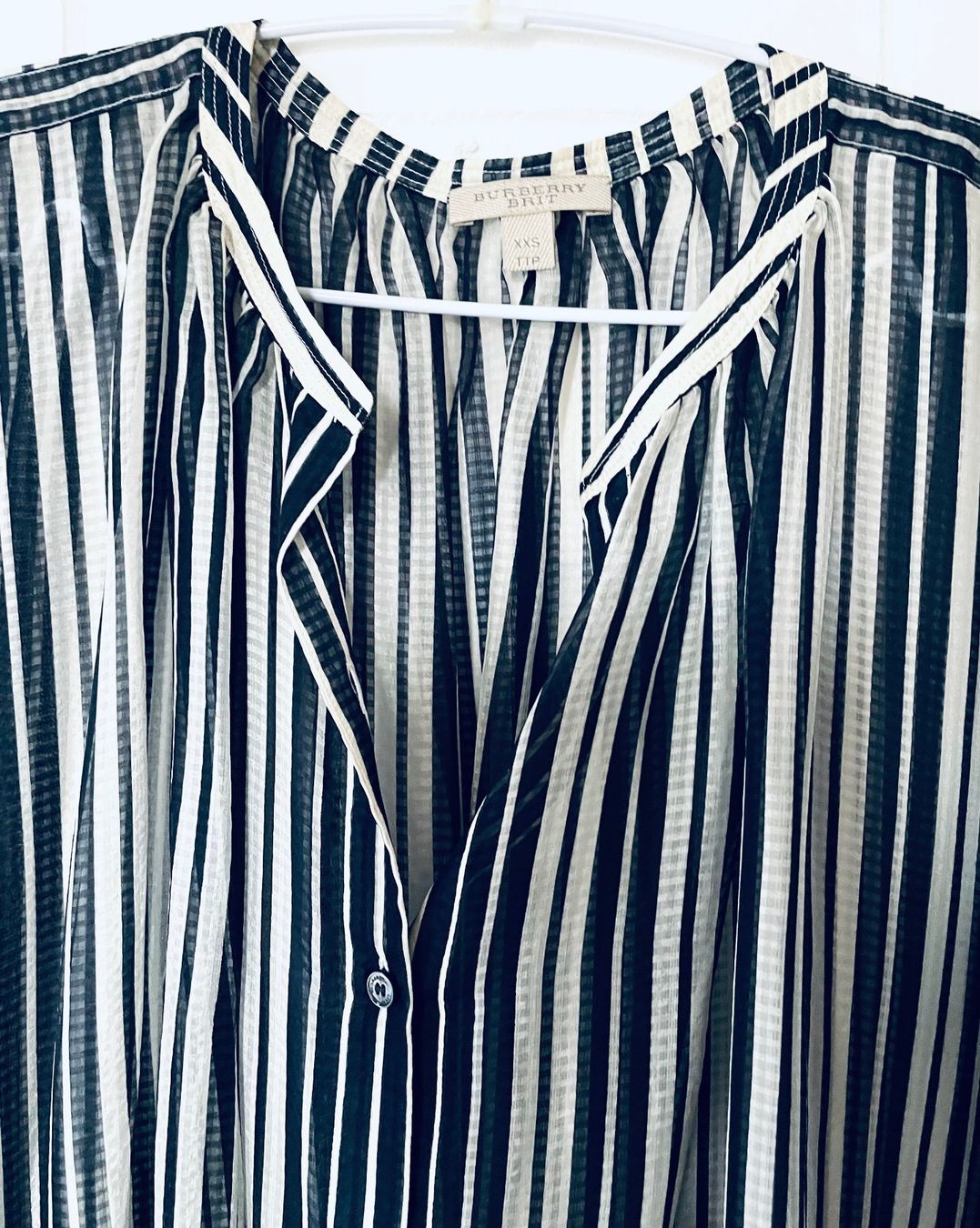 Burberry Camicette: Burberry Brit Seidenbluse Tunika – Usato da Etoy venduto da Airesun 1