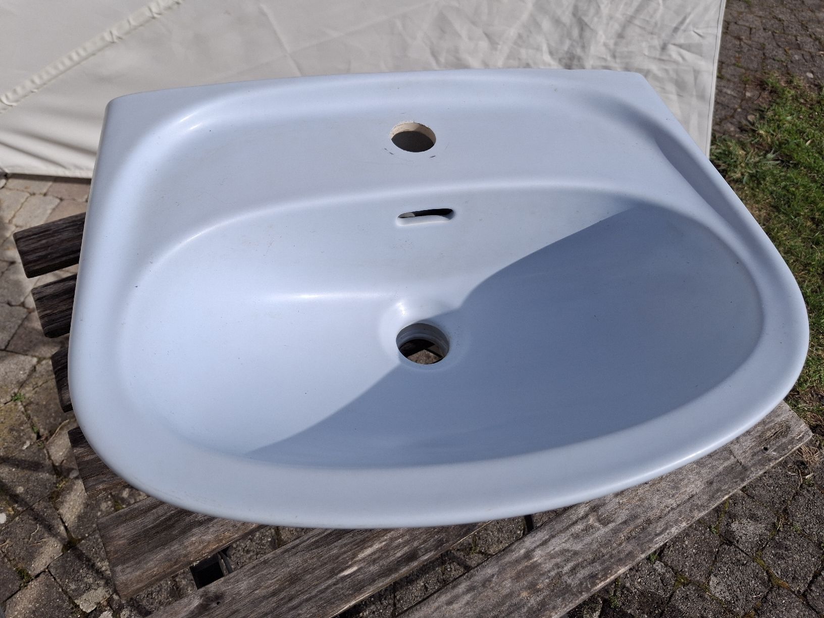 Spülbecken & Waschbecken: Laufen Waschtisch Lavabo hellblau – Gebraucht aus Aadorf von Greg19