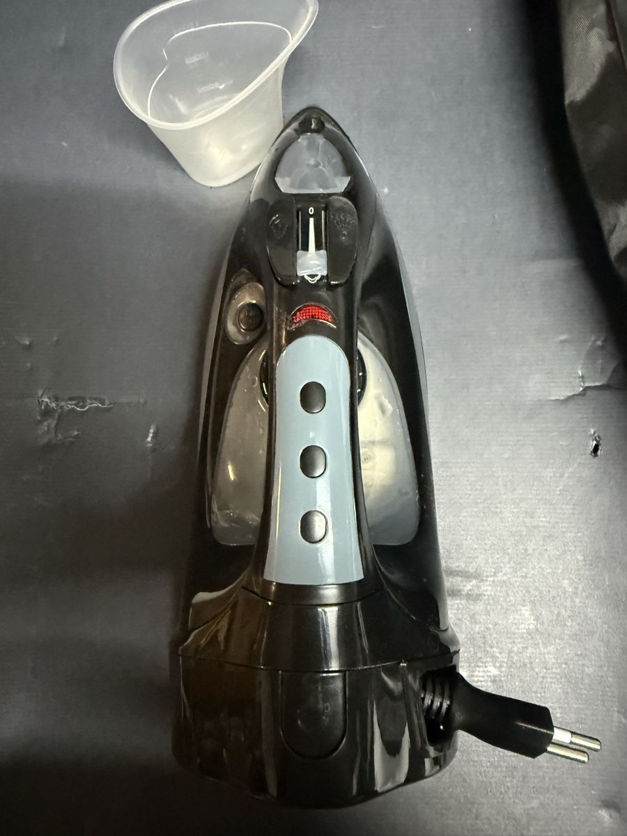Fers à repasser: Fer vapeur AMBIANO avec câble rétractable 2200W – D'occasion à Lausanne par Doudoutze 1