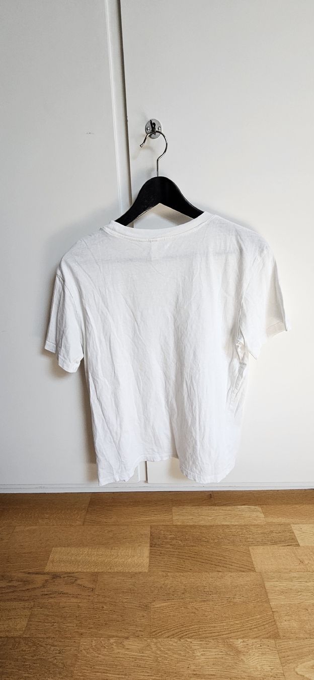 H&M T-Shirts: H&M Basic T-Shirt 3 Stück – Gebraucht aus Rombach von ThriftBetter 2