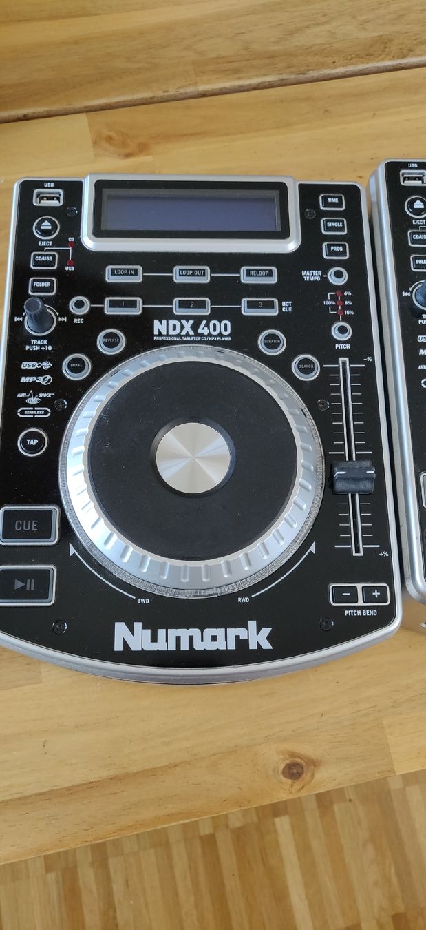Numark Platines de mixage: Numark NDX 400 *2 and numark m3 – D'occasion à Baar par mic_6t2q 1